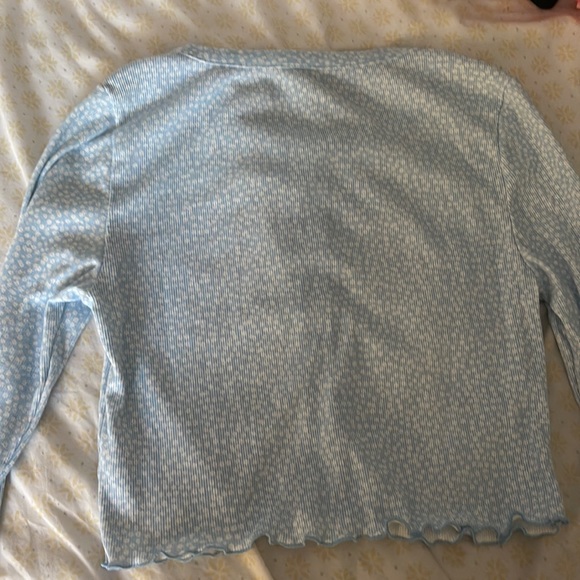 Blue floral long sleeve crop - Picture 2 of 4